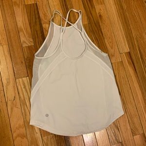 Lululemon size 4 great condition work out tank top